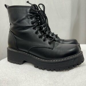Women’s boots